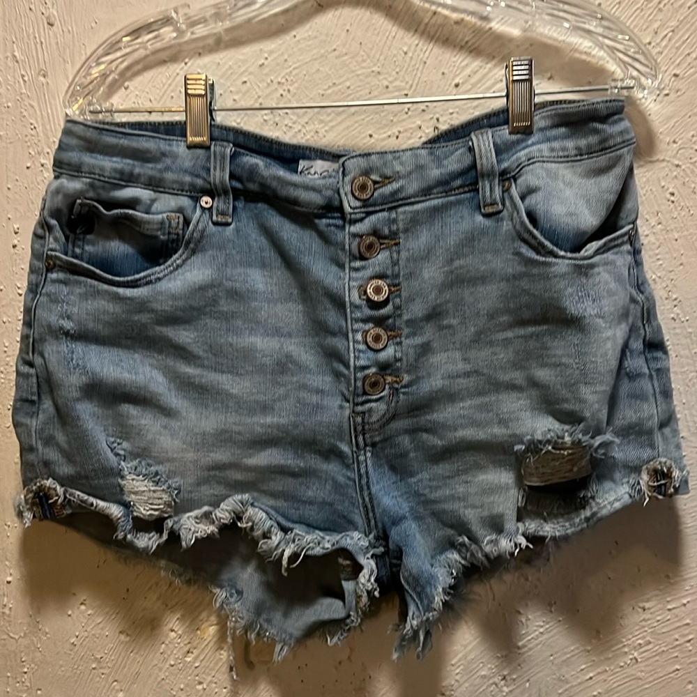 Frayed high waisted jean shorts